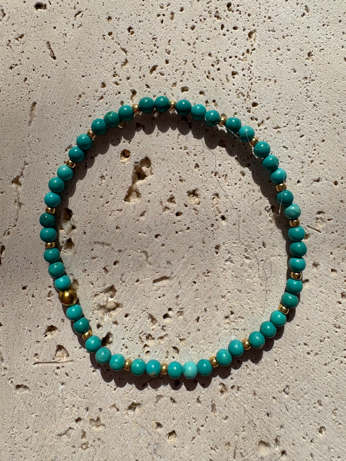 Bracelet Howlite teintée bleue Deborah