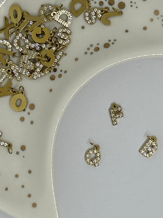 Charm lettre strass