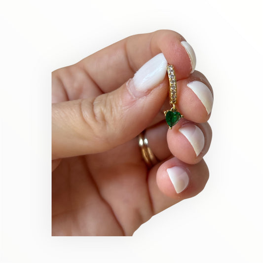 Boucles d’oreilles créoles cœur émeraude – Acier inoxydable doré