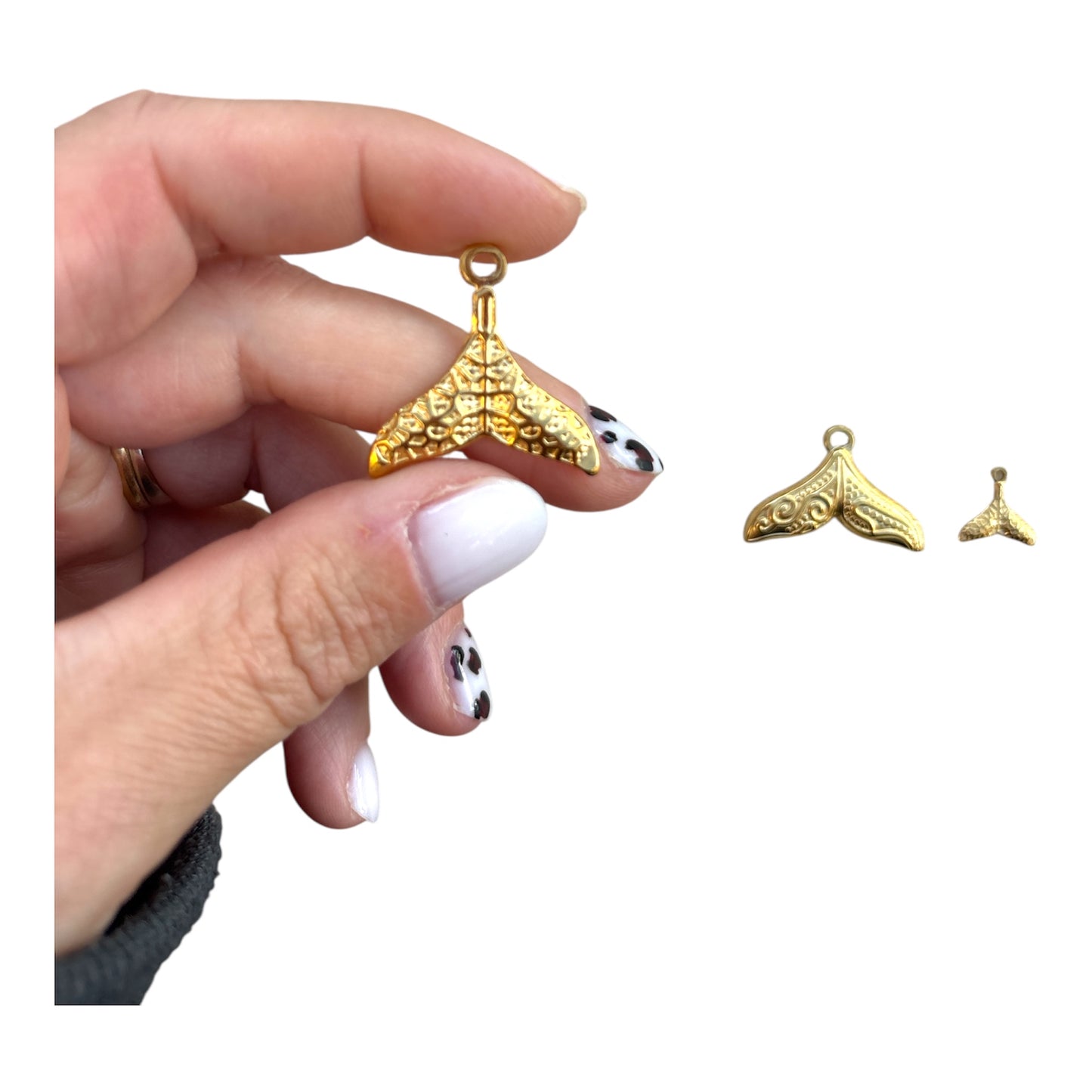 Charm queue de baleine doré en acier inoxydable petit modèle 29