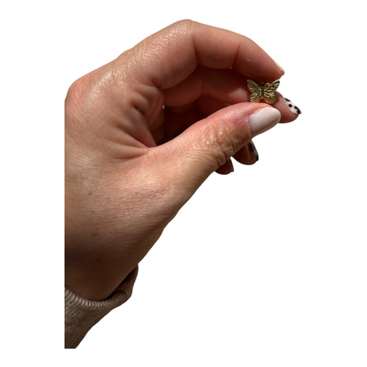 Charm Papillon doré en acier inoxydable – symbole de liberté et transformation