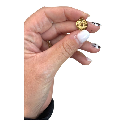 Charm Soleil Lunes Doré – Harmonie et équilibre intérieur