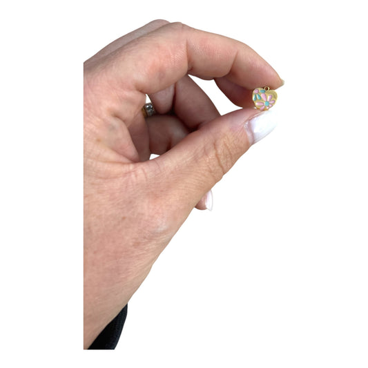 Charm Cœur Fleur Pastel – Symbole d’amour et de douceur