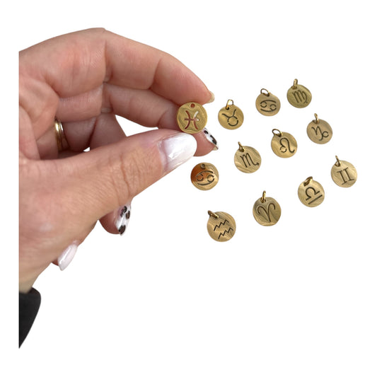 Charm Signe Astrologique – Symbole d’identité et d’énergie