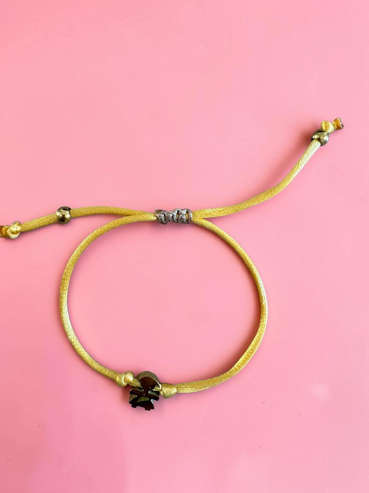 Bracelet Cordon Satiné & Acier Inoxydable 🌟
