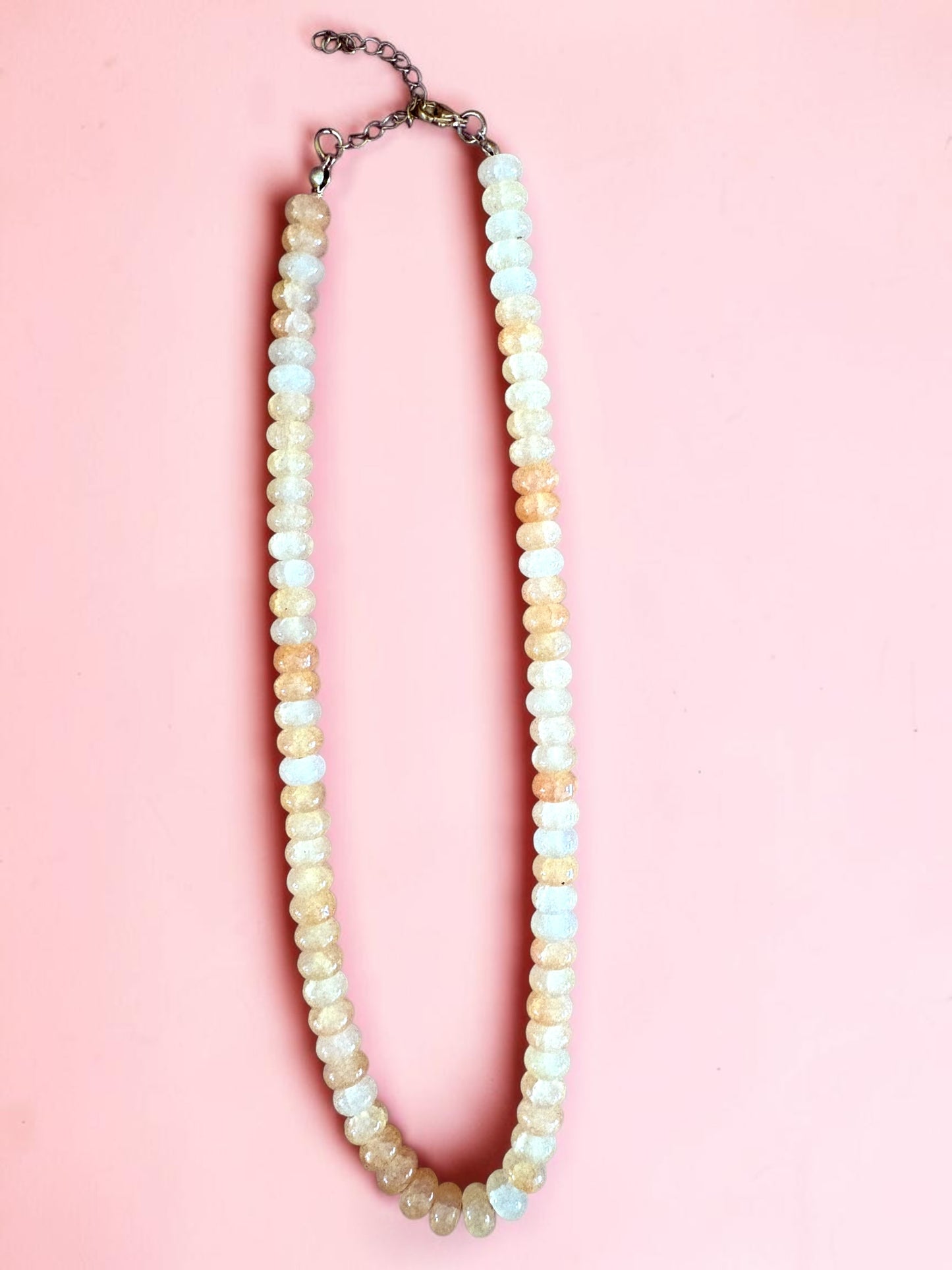 Choker en pierres colorées