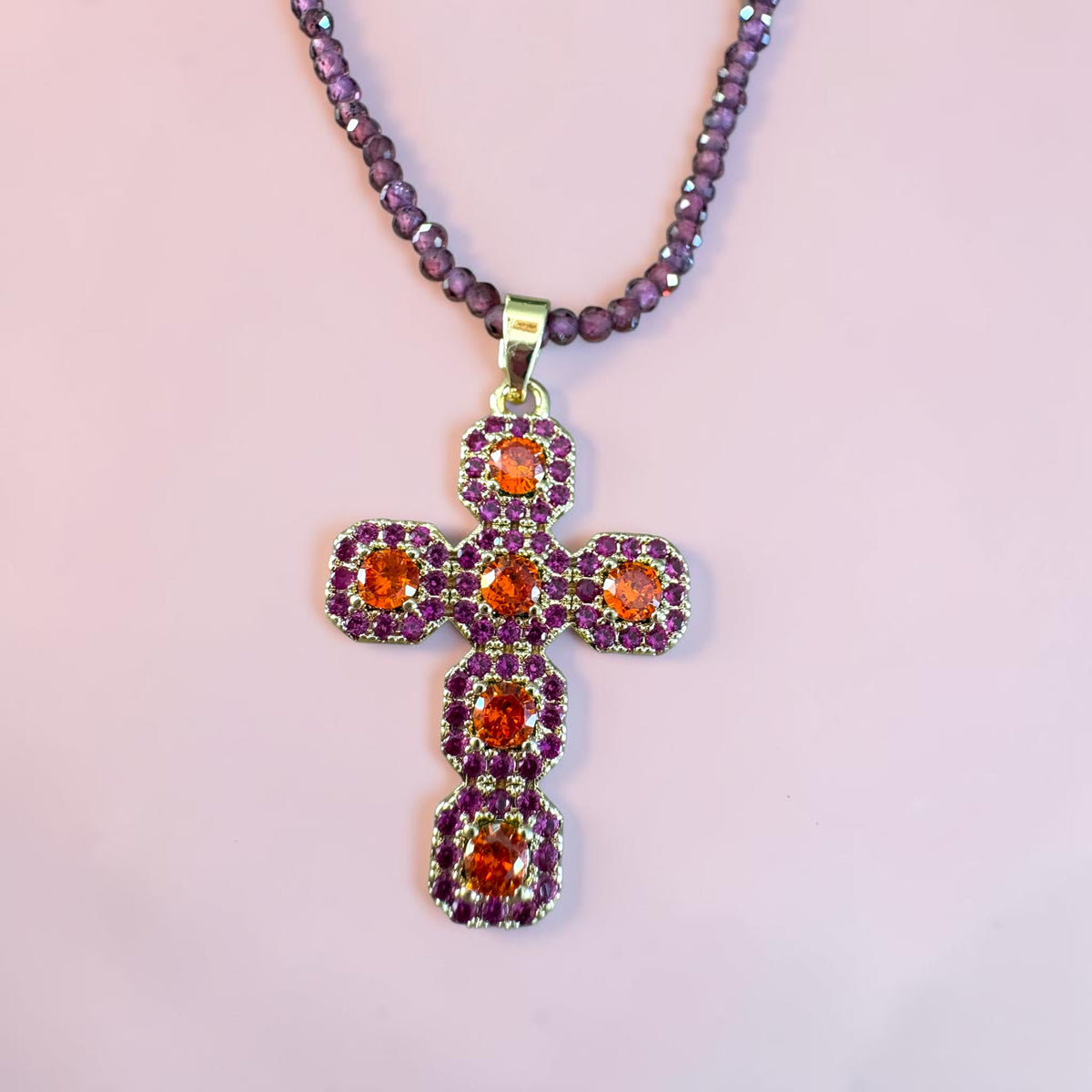Collier croix et pierres naturelles