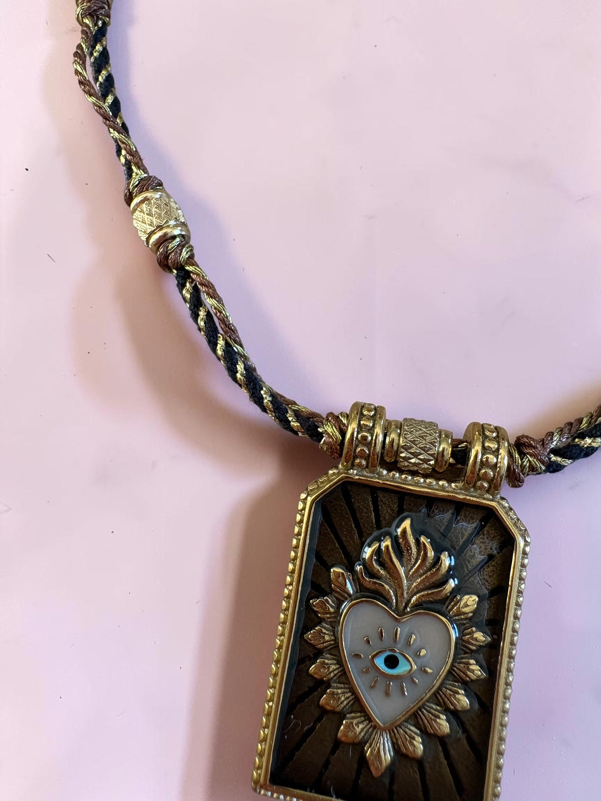 Collier œil