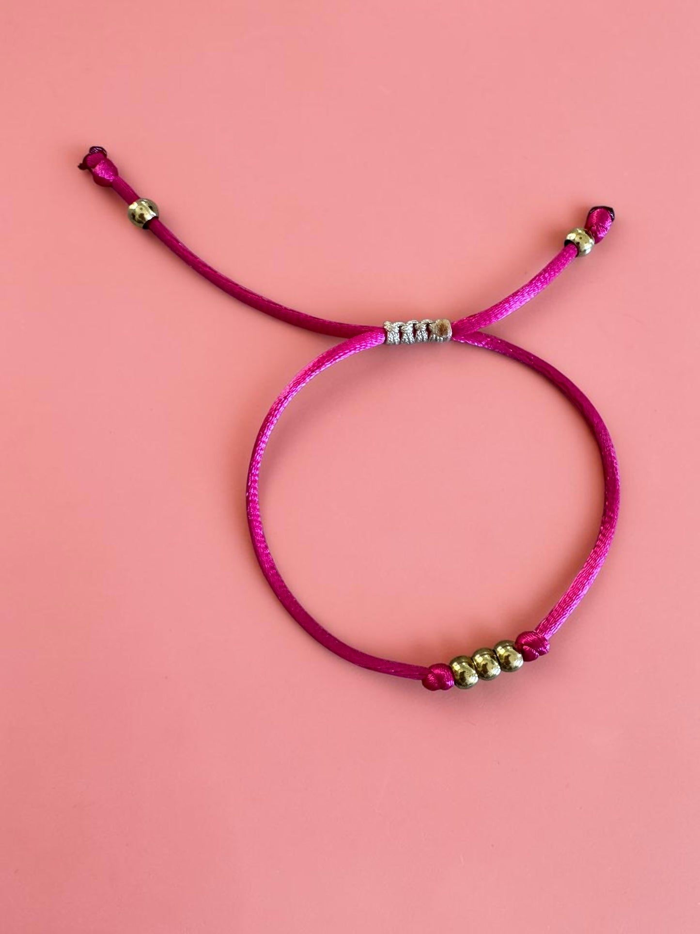 Bracelet Cordon Satiné & Acier Inoxydable 🌟