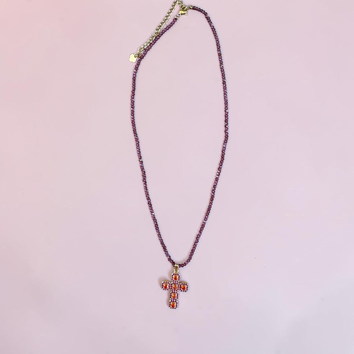 Collier croix et pierres naturelles