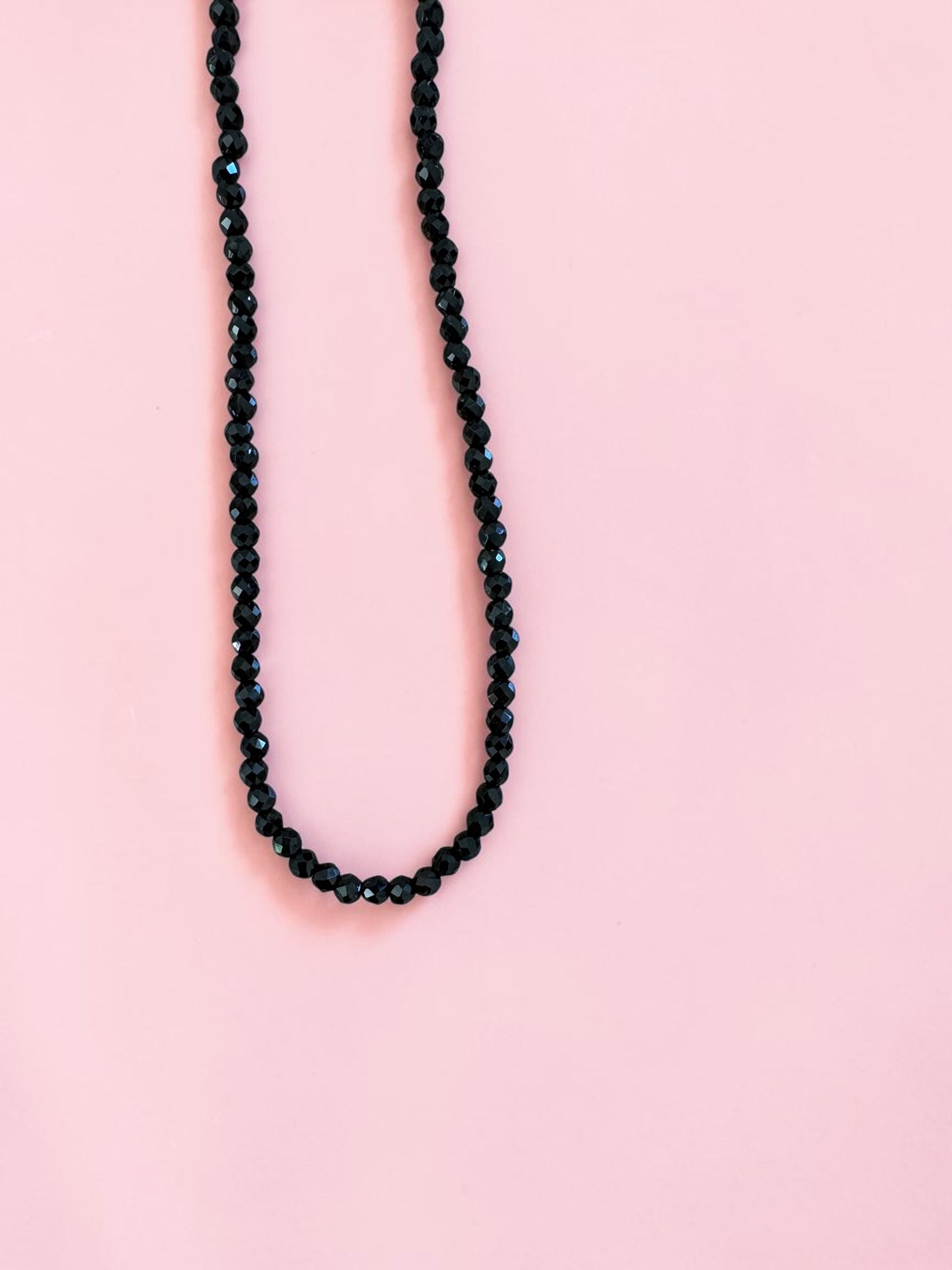 Collier Ras du Cou en Perles Fines