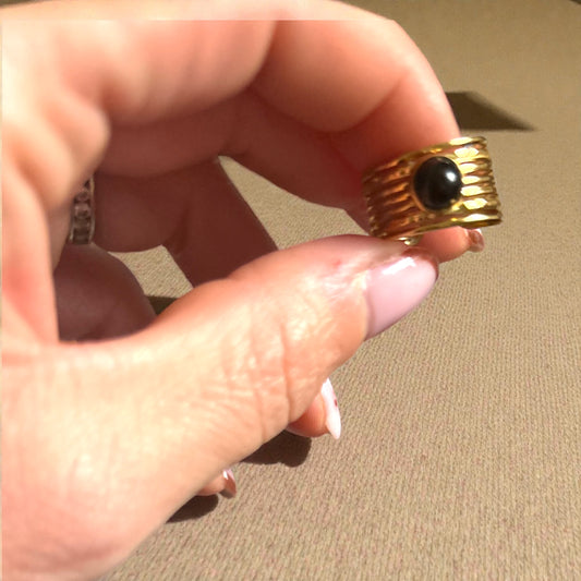 Bague “Black Aura” – Acier inoxydable & pierre noire