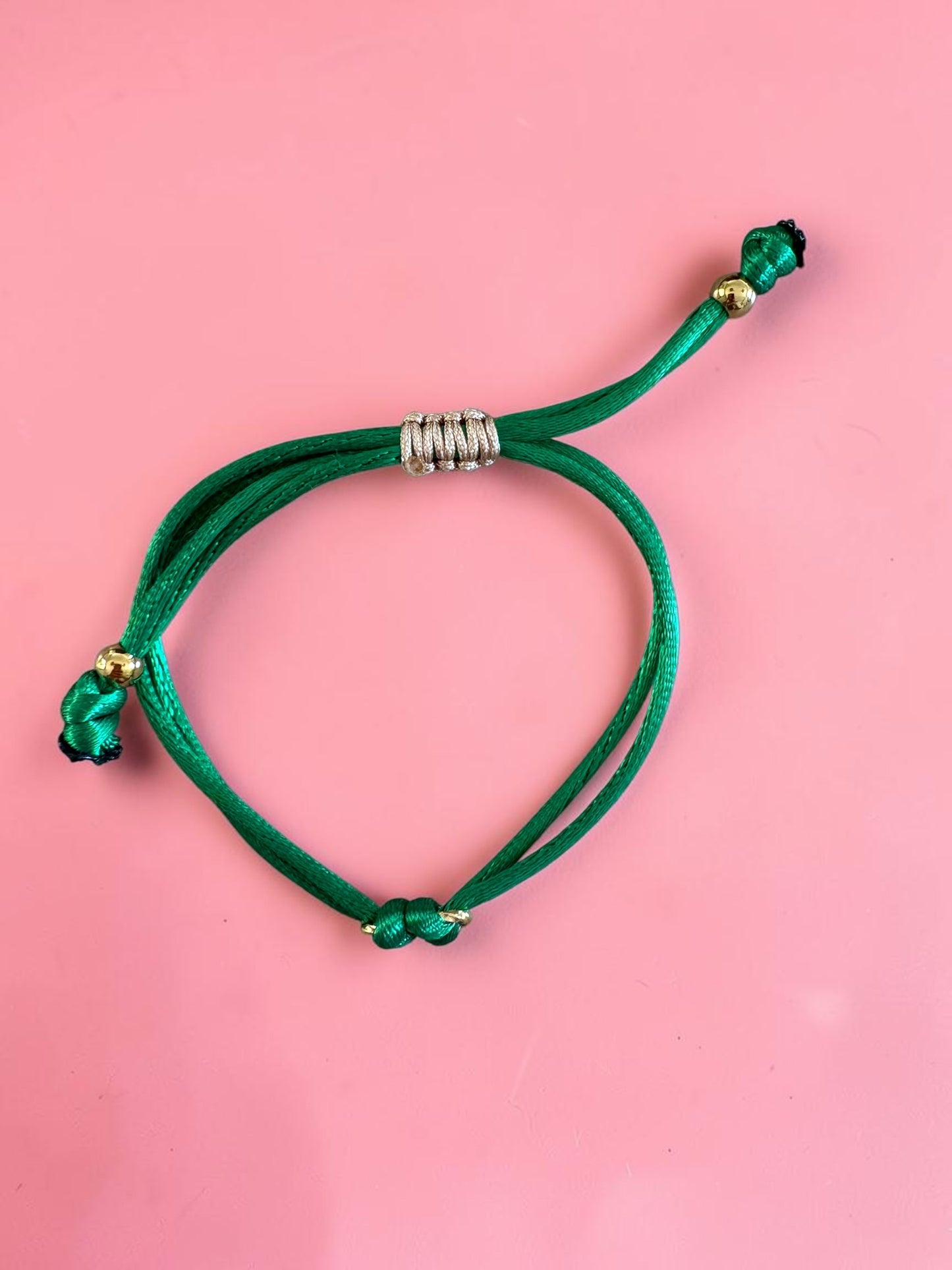 Bracelet Cordon Satiné & Acier Inoxydable 🌟