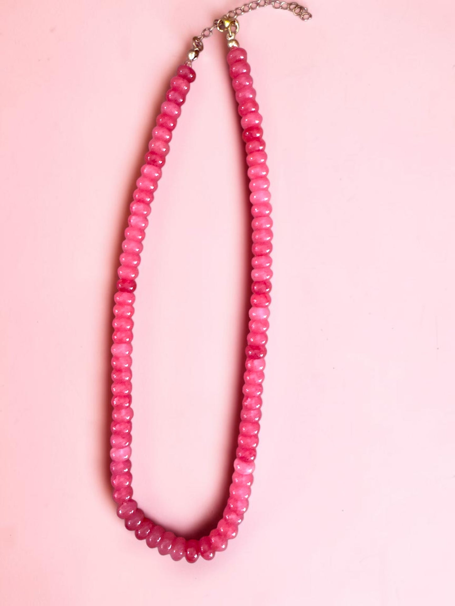 Choker en pierres colorées