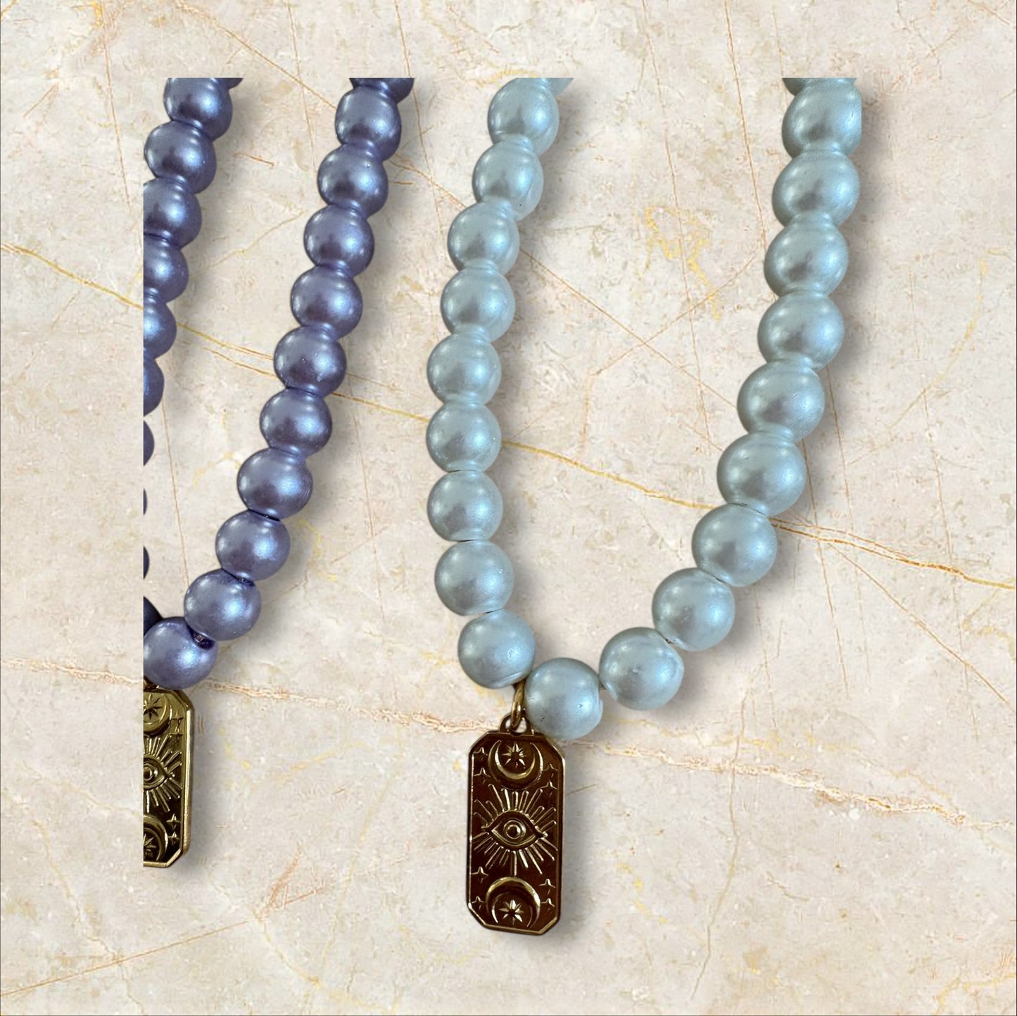 Collier perles colorées & médaille symbolique – Acier inoxydable