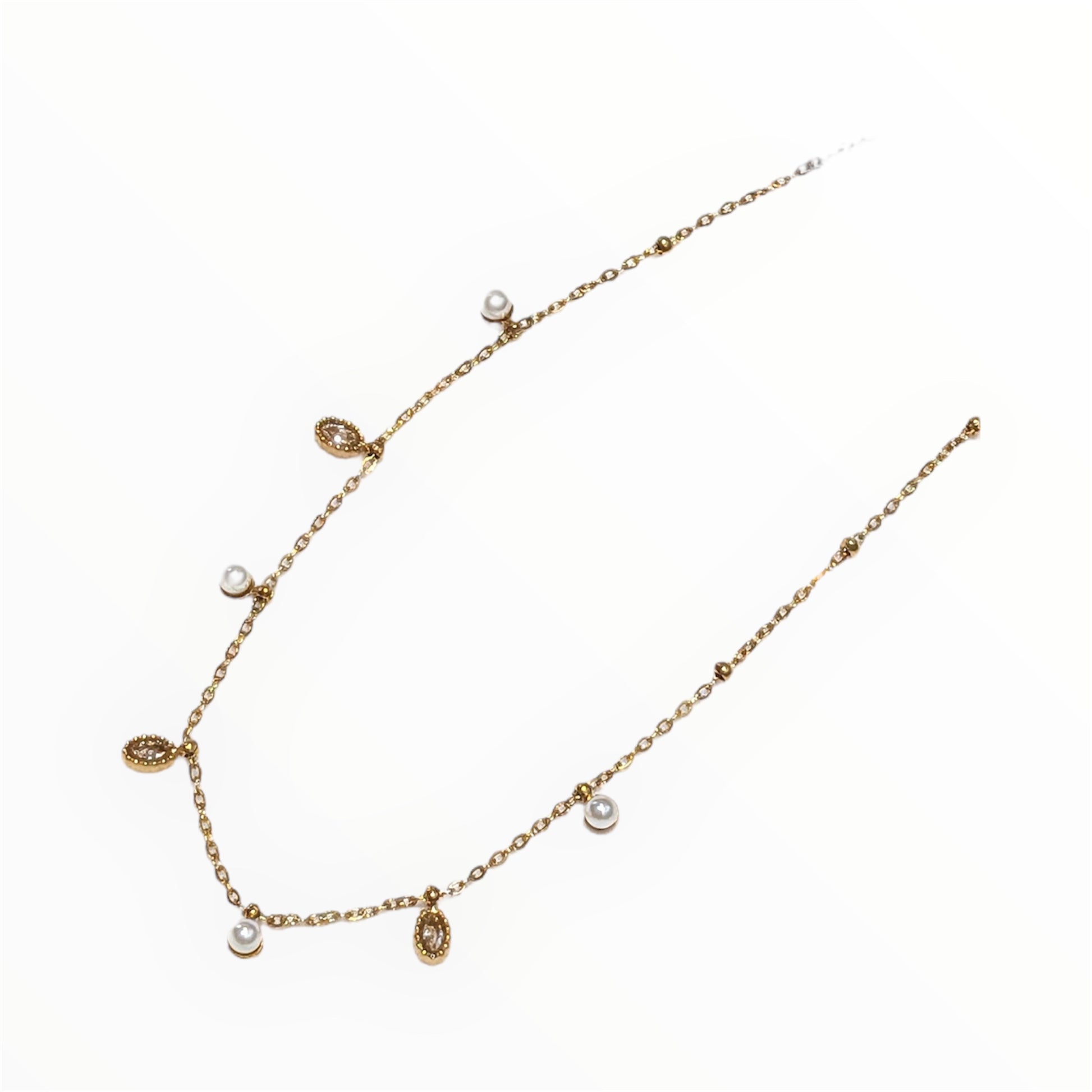 Collier doré femme pampilles et perles blanches By Maryon