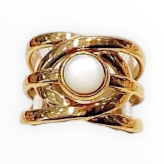 Bague dorée femme entrelacée avec perle blanche By Maryon