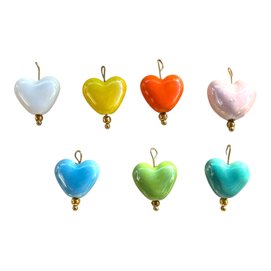 Charm cœur coloré en céramique pour bracelet ou collier personnalisable By Maryon