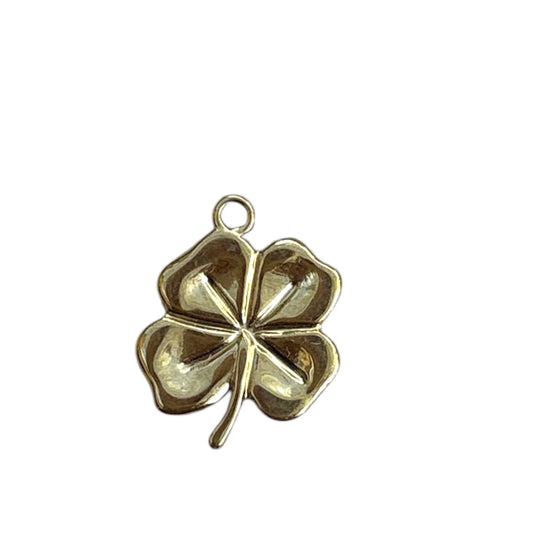 charm trèfle, charm chance, charm doré, bijou porte-bonheur, bar à charms, by maryon, charm acier inoxydable