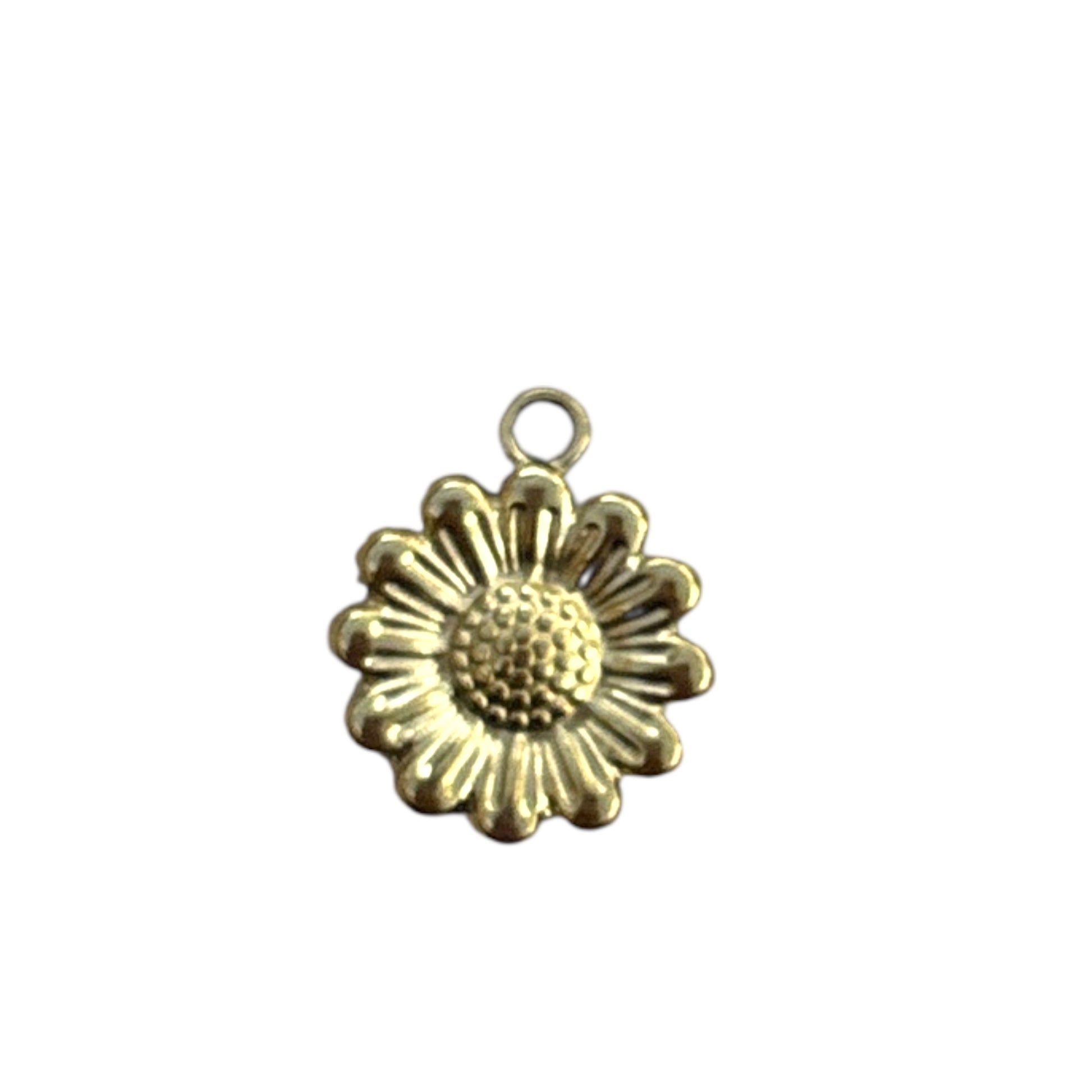 Charm fleur dorée By Maryon, symbole de lumière et de bonne humeur, à ajouter sur un bracelet ou collier personnalisé.