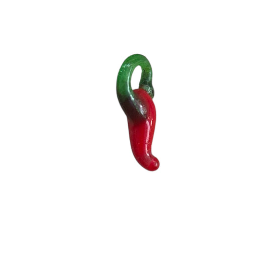 Charm piment rouge By Maryon, symbole de protection et de chance, à ajouter sur un bracelet ou collier personnalisé du bar à charms.